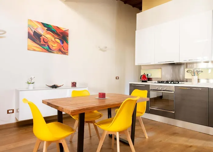 Modern & Bright In Oltrarno, Steps To Boboli & Pitti