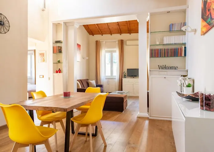 Modern & Bright In Oltrarno, Steps To Boboli & Pitti Firenze