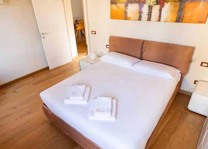 Modern & Bright In Oltrarno, Steps To Boboli & Pitti Lejlighed Firenze