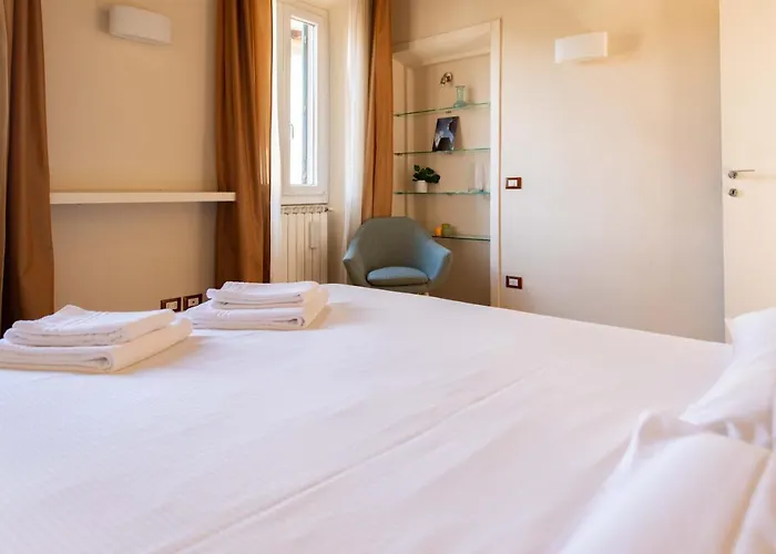 Modern & Bright In Oltrarno, Steps To Boboli & Pitti