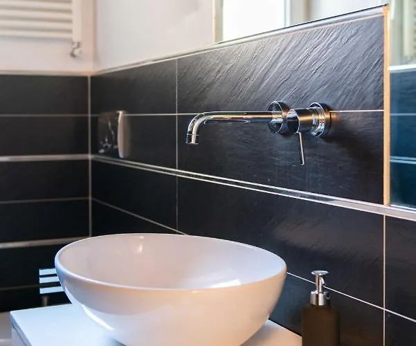 Modern & Bright In Oltrarno, Steps To Boboli & Pitti Lejlighed