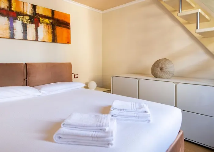 Modern & Bright In Oltrarno, Steps To Boboli & Pitti