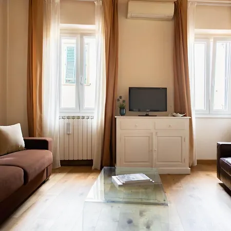 Modern, Bright Near Boboli Gardens & Santo Spirito - Homeunity Διαμέρισμα Φλωρεντία