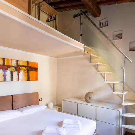 Modern, Bright Near Boboli Gardens & Santo Spirito - Homeunity * Φλωρεντία